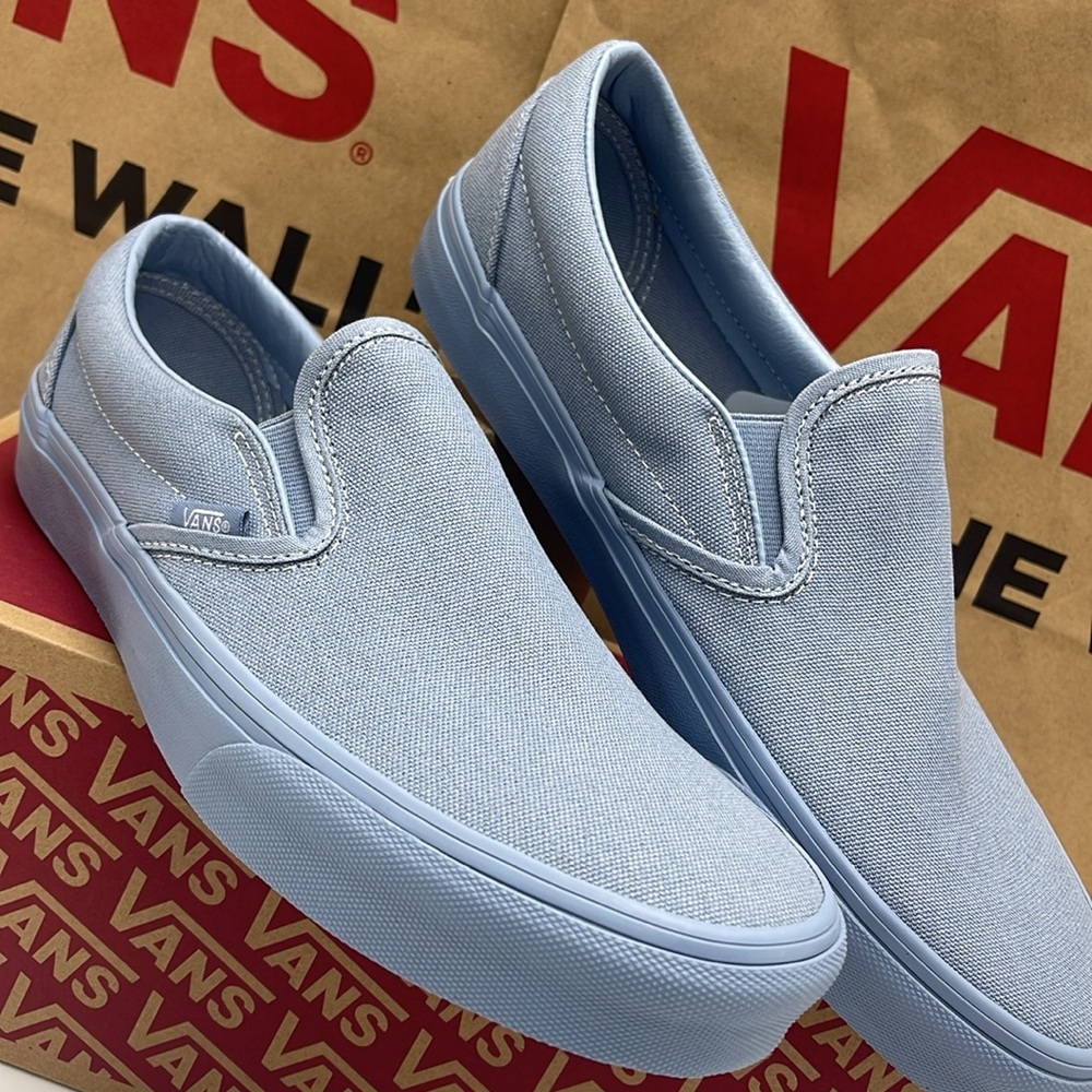 Vans Men’s Sneakers Canvas Classic Slip-On
Pastel Mono Dusty Blue
VN000CT5DSB - Picture 9 of 16
